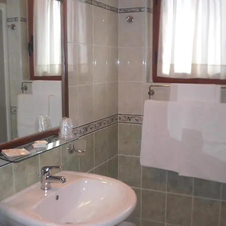 Del Parco 3* Sicili (Campania)